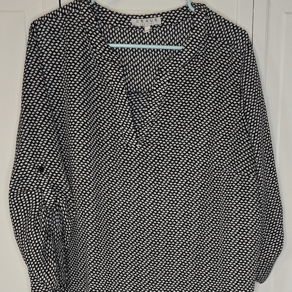 Chaus New York 3qtr sleeve dress shirt